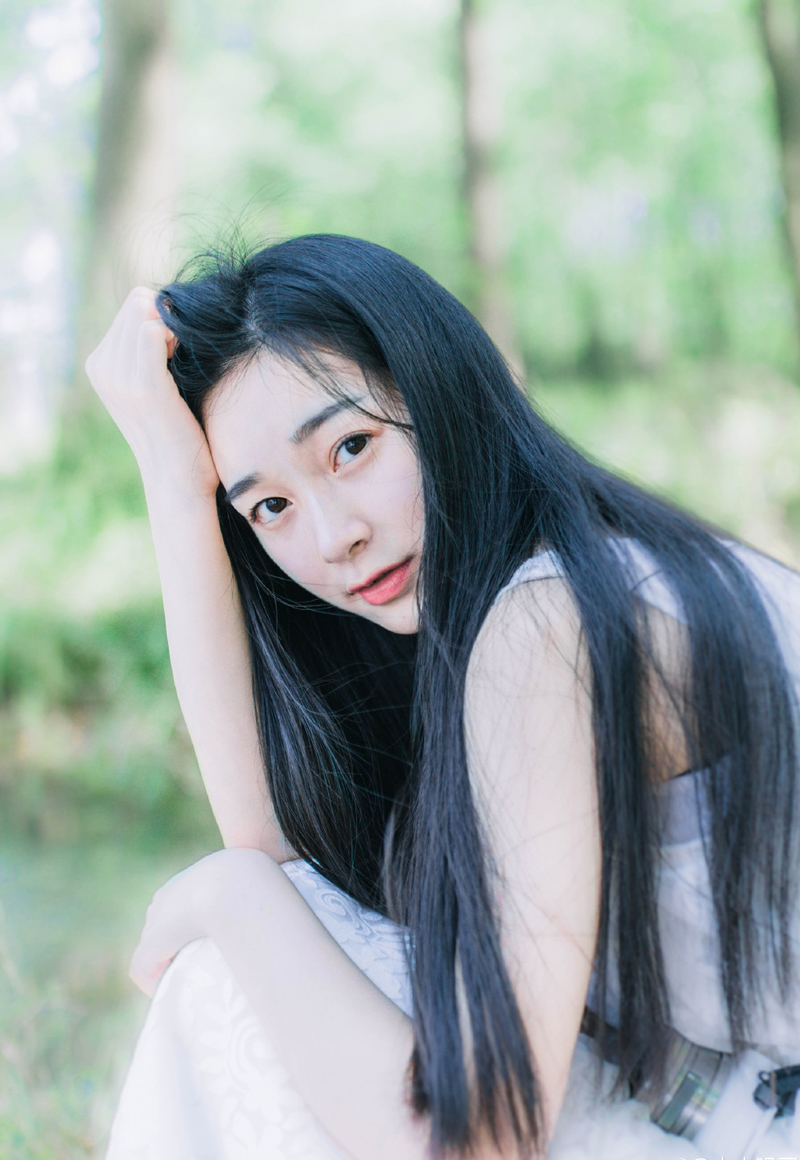 没有一样东西是掌握在自己手中的，那么就让它们随风而去吧。——三毛《万水千山走遍》